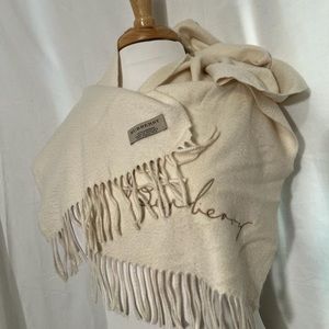 Burberry beige scarf